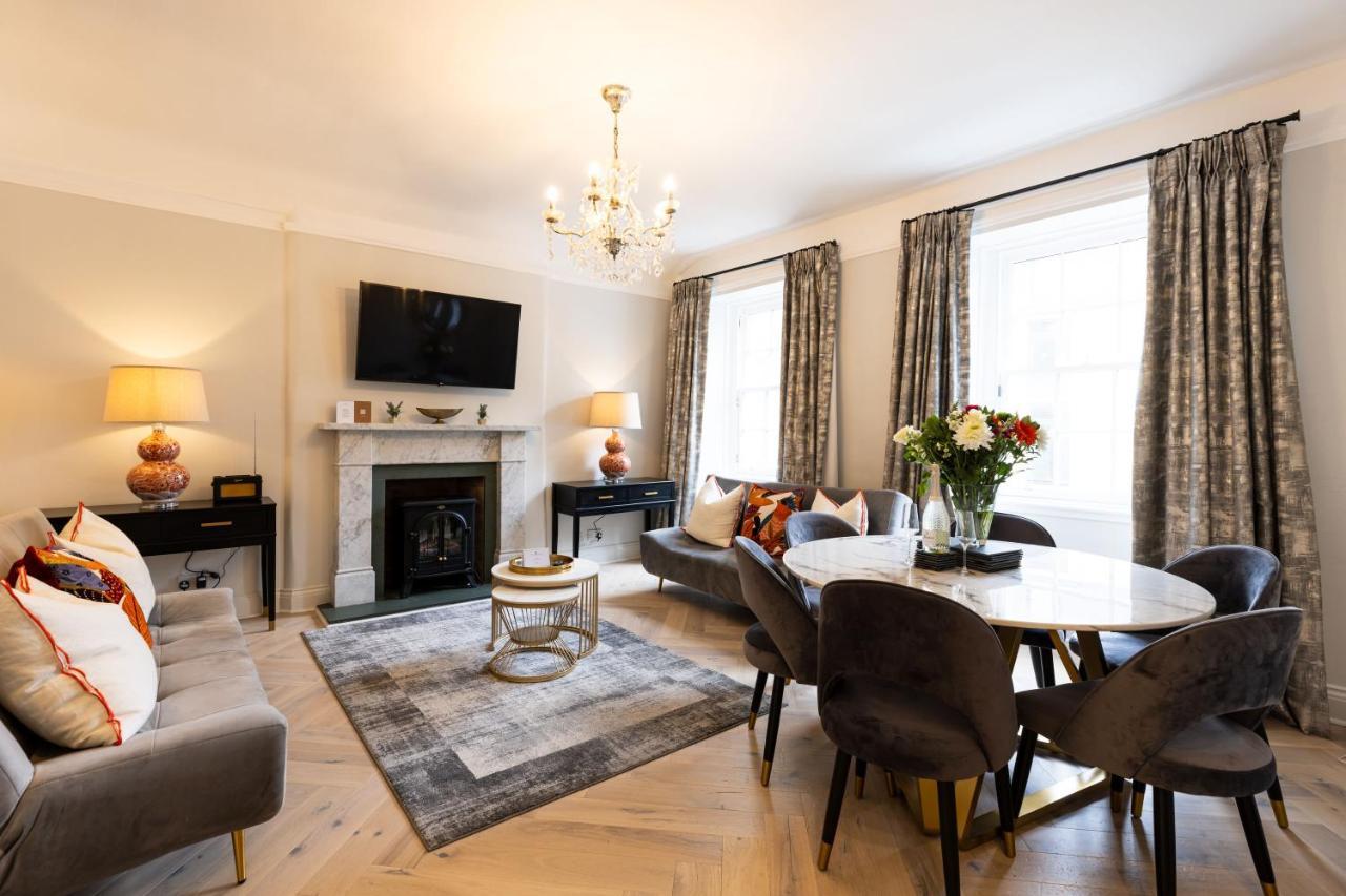 Righ - Luxurious Centre Three Bedroom Appartement EDI
