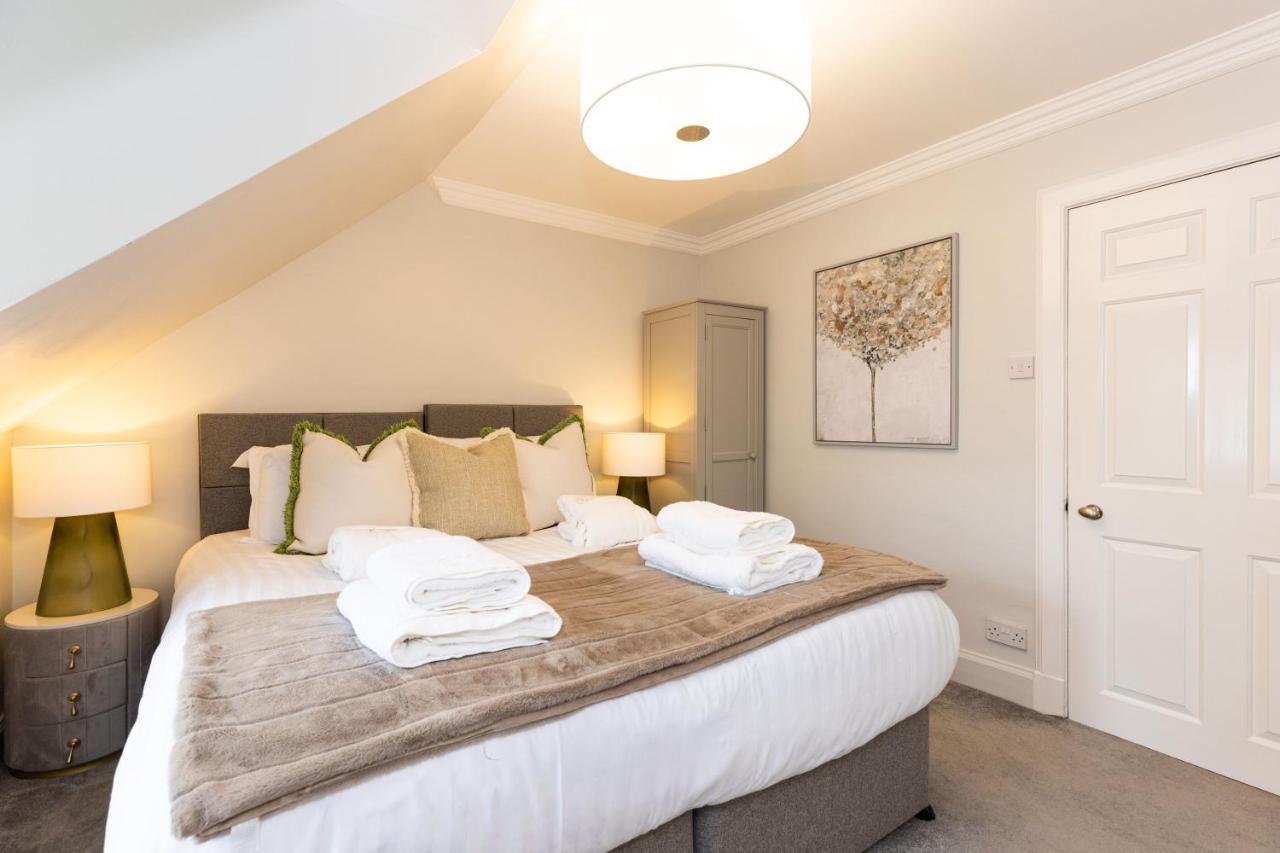 Righ - Luxurious Centre Three Bedroom Appartement *